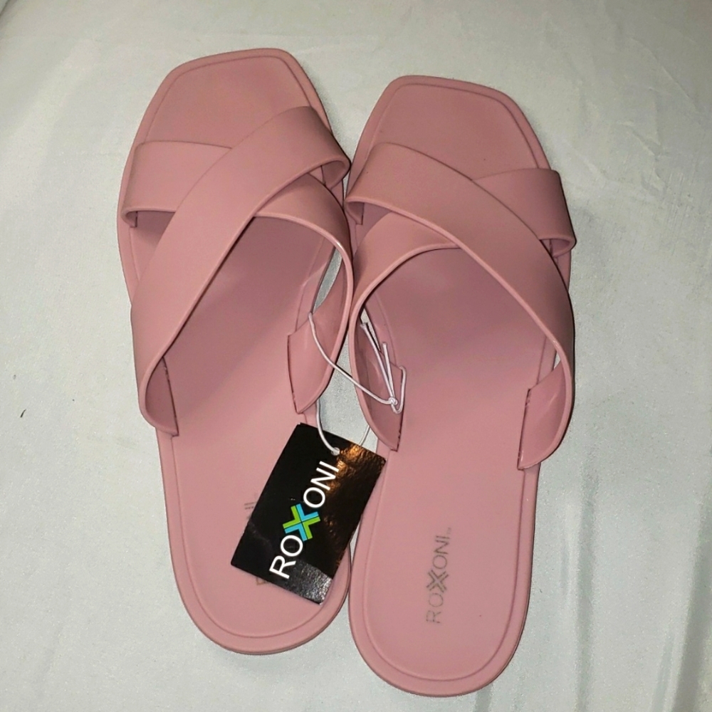 Roxoni Pink Crisscross Sandals 💗